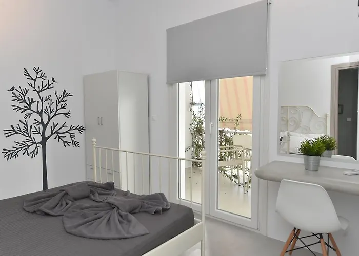 Apartment The Local House