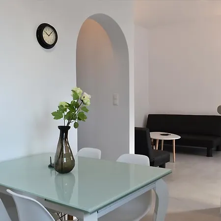 The Local House * Parikia (Paros)