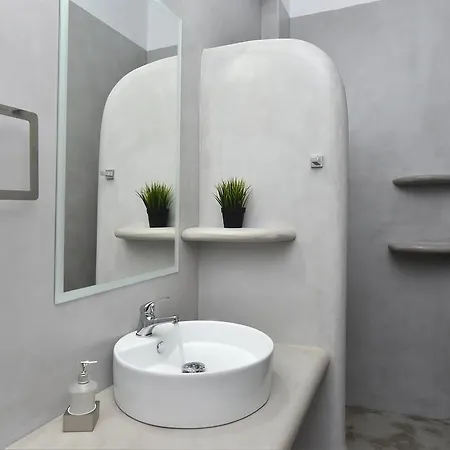 The Local House * Parikia (Paros)